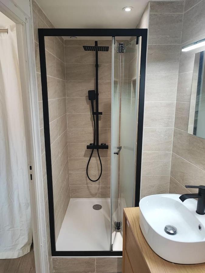 Appartement Au Calme Proche Centre فينوف ليز أفيجْنْ المظهر الخارجي الصورة